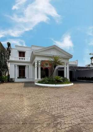 Rumah Bagus Siap Huni Di Menteng JakPus lokasi di Jakarta Pusat, tersedia melalui melalui situs Olx