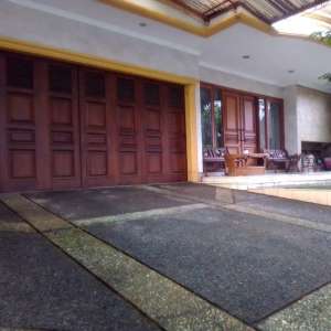 Rumah Bagus Siap Huni Pejaten Jaksel lokasi di Jakarta Selatan, tersedia melalui melalui situs Olx