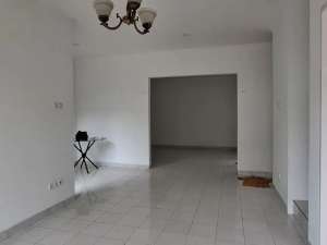 RUMAH BAGUS SIAPHUNI KOTA WISATA CIBUBUR JAKARTA TIMUR lokasi di Bekasi Kota, tersedia melalui melalui situs Olx