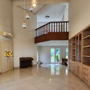 Rumah Bangka Kemang Rumah Siap Huni Best Price lokasi di Jakarta Selatan, tersedia melalui melalui situs Olx