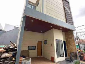 RUMAH BARU 2 LANTAI CONDETJAKTIM Siap HuniIndentLokasi Prime lokasi di Jakarta Timur, tersedia melalui melalui situs Olx