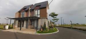 Rumah Baru 6x11 Attic Cluster Viola Summarecon Crown Gading Bekasi lokasi di Jakarta Utara, tersedia melalui melalui situs Olx