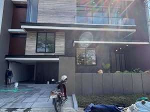 RUMAH BARU CLUSTER FAVORIT DI CITRALAND UTAMANEWTON HILL. lokasi di Surabaya Kota, tersedia melalui melalui situs Olx