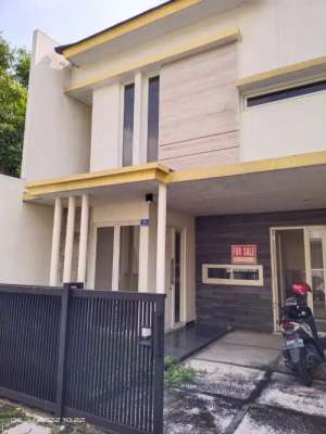 Rumah Baru Gress Puri Lidah Kulon Dekat Citraland lokasi di Surabaya Kota, tersedia melalui melalui situs Olx