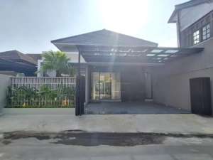 RUMAH BARU LUAS ADA TAMAN BELAKANG DI KALASAN lokasi di Sleman Kab., tersedia melalui melalui situs Olx