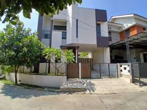 Rumah Baru Model Modern Tropis di Komplek Danamon Jatiasih lokasi di Bekasi Kota, tersedia melalui melalui situs Olx