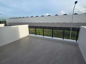 Rumah Baru PIK 2 Bukit Nirmala JUAL RUGI 4,5x10 2 Kamar 2 Lantai lokasi di Tangerang Kab., tersedia melalui melalui situs Olx