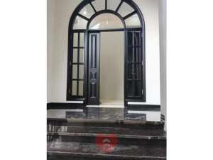 Rumah Baru Renov 4 Lantai ada Lift di Kebayoran Baru, Jakarta Selatan lokasi di Jakarta Selatan, tersedia melalui melalui situs Olx