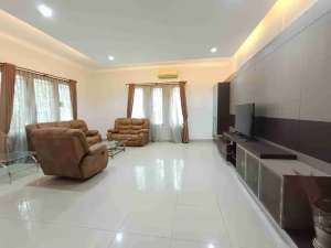 Rumah Baru Renovasi 3 Lantai Full Furnished Gading Park View Ada Kolam Renang lokasi di Jakarta Utara, tersedia melalui melalui situs Olx