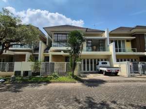 RUMAH BARU ROYAL RESIDENCE FULL FURNISH DEKAT CITRALAND, PAKUWON INDAH DAN GRAHA FAMILY lokasi di Surabaya Kota, tersedia melalui melalui situs Olx