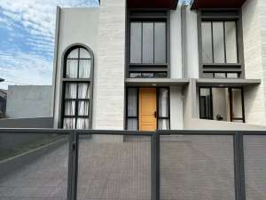 Rumah Baru Siap Huni Desain Modern Minimalis Dilengkapi Full Smart Home, DP 0 Cicilan Mulai 3 Jutaan, Lokasi Akses Strategis 5 Menit ke Pintu Tol JORR di Bekasi - Free PPNBebas Biaya Biaya lokasi di Bekasi Kab., tersedia melalui melalui situs Olx