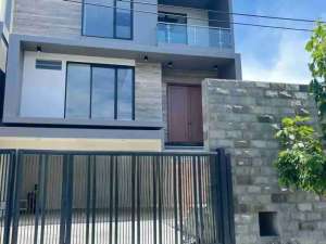 rumah baru siap huni di babatan pratama wiyung surabaya , tersedia melalui melalui situs Olx