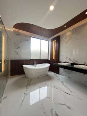 Rumah Baru Super Luxury Waterfront Citraland dekat Ciputra Pakuwon lokasi di Surabaya Kota, tersedia melalui melalui situs Olx