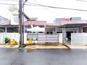 Rumah Bebas Banjir 15 menit ke Gerbang Tol Joglo 1 Hadap Utara J-42406 lokasi di Jakarta Barat, tersedia melalui melalui situs Olx