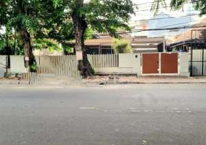 RUMAH BENHIL COCOK DIBANGUN RUMAH KOST ATAU USAHA LAINNYA lokasi di Jakarta Pusat, tersedia melalui melalui situs Olx