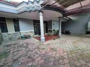 rumah besar luas 503 bagus buat investasi di sukun jl tebo hanya 50 m dari jalan utama mulyorejo dekat bandulan lokasi di Malang Kota, tersedia melalui melalui situs Olx