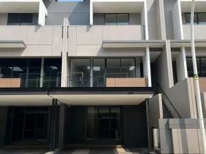 Rumah brand new 3lt 7x15 105m Cluster Kelimutu Asya JGC Jakarta Garden City lokasi di Jakarta Timur, tersedia melalui melalui situs Olx