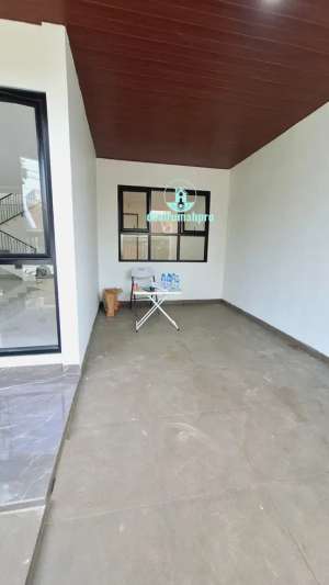 Rumah brand new graha raya bintaro dekat tol parigi lokasi di Tangerang Kota, tersedia melalui melalui situs Olx