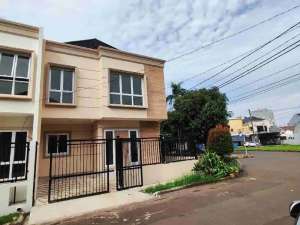 Rumah Brand New Lokasi Strategis Di Sektor 7AB Gading Serpong lokasi di Tangerang Kota, tersedia melalui melalui situs Olx