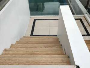 Rumah Brand New Sunter Paradise Uku 12X20 Posisi Hook Ada Swimming Pool 4 Lantai Ada Lift Siap Huni lokasi di Jakarta Utara, tersedia melalui melalui situs Olx