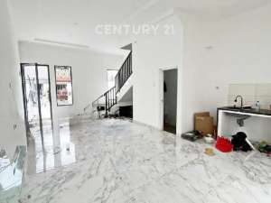 Rumah Brandnew Ada 2 Unit Rawamangun Kayu Putih Jakarta Timur lokasi di Jakarta Timur, tersedia melalui melalui situs Olx
