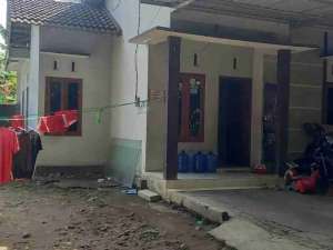 Rumah BU, murah...lokasi di belakang Kantor BPN SLEMAN dkt Pasar, PEMDA, POLRES SLEMAN lokasi di Sleman Kab., tersedia melalui melalui situs Olx