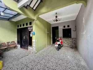 RUMAH CAKEP 2 LANTAI DI KAV DKI PONDOK KELAPA lokasi di Jakarta Timur, tersedia melalui melalui situs Olx