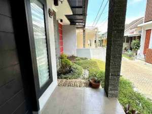 rumah cakep lingkungan aman dan nyaman di cengger ayam suhat dekat kampus UB Brawijaya keamanan 24 jam one gate lokasi di Malang Kota, tersedia melalui melalui situs Olx