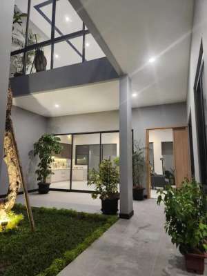 RUMAH CAKEP ROW JALAN LEBAR THE GREEN BANYAN VILLE BSD lokasi di Tangerang Selatan Kota, tersedia melalui melalui situs Olx