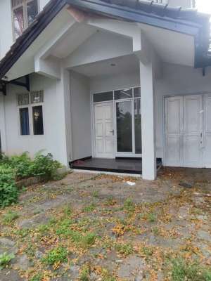 Rumah cakep siap huni at lippo karawaci lokasi di Tangerang Kab., tersedia melalui melalui situs Olx