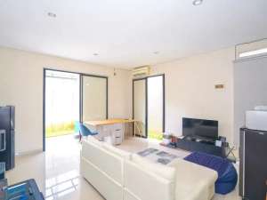 Rumah Cantik 2 Lt Siap Huni 15 Menit ke Cibubur Junction J-41434 lokasi di Jakarta Timur, tersedia melalui melalui situs Olx