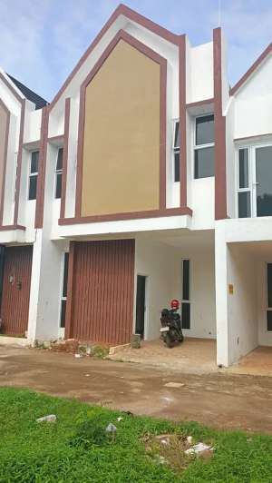Rumah Cantik Bangunan Baru di kampung Rambutan Ciracas Jakarta Timur lokasi di Jakarta Timur, tersedia melalui melalui situs Olx