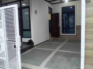 Rumah Cantik Dekat Bandara Adi Sumarmo 1.5 lantai lokasi di Boyolali Kab., tersedia melalui melalui situs Olx