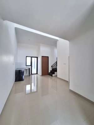 Rumah Cantik Konsep Mezanine Harga Ekonomis Free Biaya2 di Pamulang lokasi di Tangerang Selatan Kota, tersedia melalui melalui situs Olx