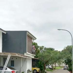 Rumah Cantik Siap Huni lokasi di Jakarta Selatan, tersedia melalui melalui situs Olx