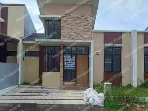Rumah Cluster Berkanopi Blk Disewakan Cikupa Tgr lokasi di Tangerang Kab., tersedia melalui melalui situs Olx