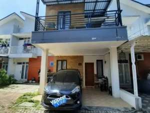 Rumah cluster cantik 3 lantai dekat transmart graha raya lokasi di Tangerang Kota, tersedia melalui melalui situs Olx