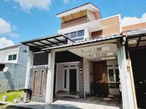 Rumah cluster dekat tol Klodran solo 1.5 lantai lokasi di Karanganyar Kab., tersedia melalui melalui situs Olx