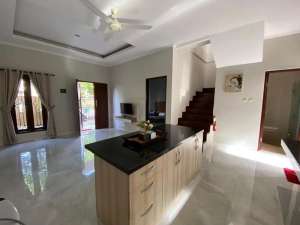 Rumah CLUSTER Elite One Gate System Royal Garden Residence Nusa Dua lokasi di Kab. Badung, tersedia melalui melalui situs Olx