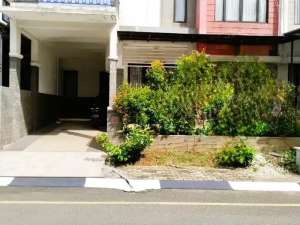 Rumah cluster exclusive Graha Raya dekat transmart bebas banjir lokasi di Tangerang Selatan Kota, tersedia melalui melalui situs Olx