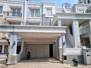 Rumah Cluster Komplek Opulence Green Lake Sunter Uku 8X18 Lokasi Strategis 3 Lantai Rapi Komplek Eksklusif Security 24 Jarang Ada Siap Masuk. lokasi di Jakarta Utara, tersedia melalui melalui situs Olx