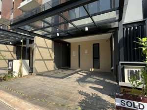 RUMAH CLUSTER RAPIH DI METLAND PURI lokasi di Jakarta Barat, tersedia melalui melalui situs Olx