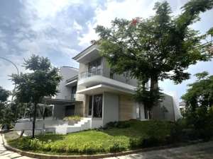 Rumah Cluster Serenade Lagoon 338m Golf Island PIK Jakarta Utara lokasi di Jakarta Utara, tersedia melalui melalui situs Olx