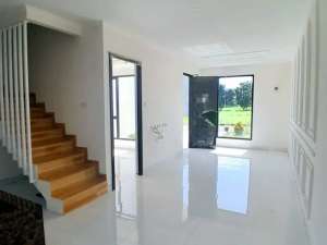 rumah cluster siap huni kemanan 24 jam, di jl sirsak jagakarsa lokasi di Jakarta Selatan, tersedia melalui melalui situs Olx