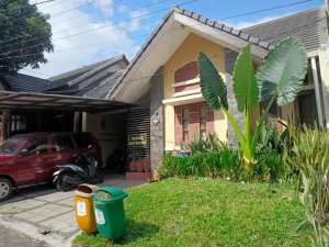 rumah dalam cluster di sariwangi. bagus banget lokasi di Bandung Kota, tersedia melalui melalui situs Olx