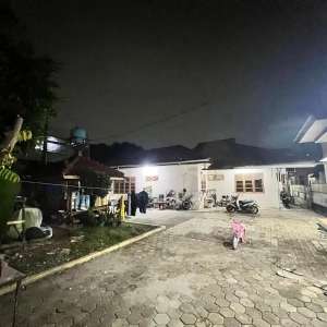 RUMAH DAN KONTRAKAN DI JUAL lokasi di Jakarta Timur, tersedia melalui melalui situs Olx