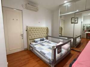 Rumah Dekat Akses Bandara dan Tol di Cluster Beverly Hills Duta Garden lokasi di Tangerang Kota, tersedia melalui melalui situs Olx