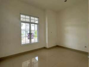 Rumah Dekat Kawasan KulinerKampus Cluster Menaggio Gading Serpong lokasi di Tangerang Kota, tersedia melalui melalui situs Olx