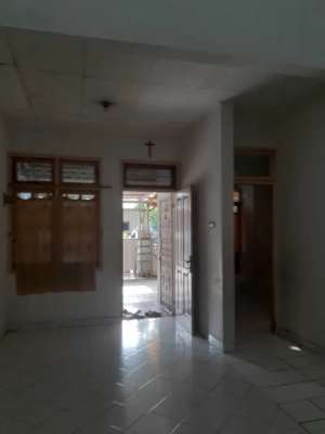 Rumah dengan 3 kamar tidur lokasi di Tangerang Kota, tersedia melalui melalui situs Olx