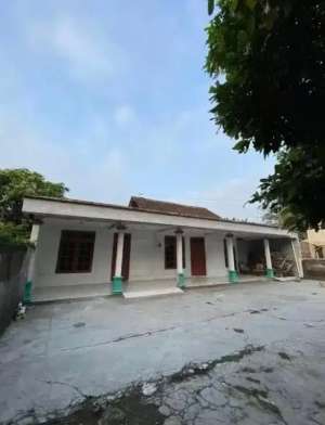 Rumah Dengan Halaman LuasStrategis Dekat Gerbang Tol lokasi di Boyolali Kab., tersedia melalui melalui situs Olx